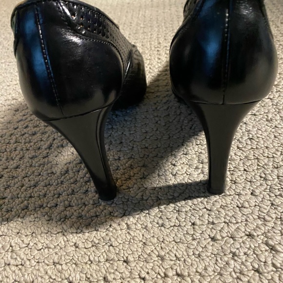 Perforated leather stiletto lace up shoes 39 Wide from Duo Boots UK - Picture 6 of 6